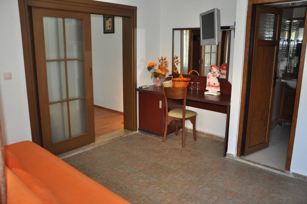 Longhouse Inn Hotel Dalyan Extérieur photo