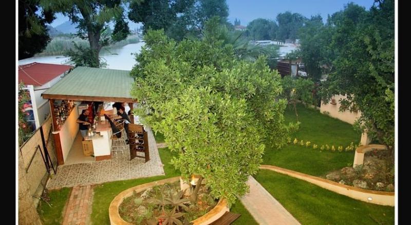 Longhouse Inn Hotel Dalyan Extérieur photo