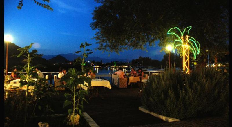 Longhouse Inn Hotel Dalyan Extérieur photo